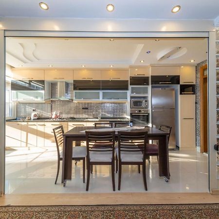 Lovely Flat With Sea View Near Beach In Muratpasa Antalya Buitenkant foto